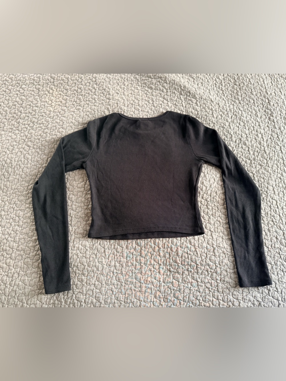 Garage Black Crop Long-Sleeve Top with Red & White Concert Graphic - Picture 2 of 8